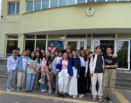 10-11 сынып оқушылары "Алматы қаласы заманауи білім күндері" атты қала форумына қатысты.